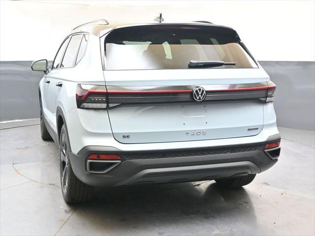 2026 Volkswagen Taos SE Black
