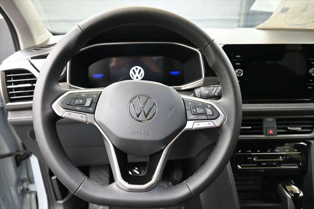 2026 Volkswagen Taos SE Black