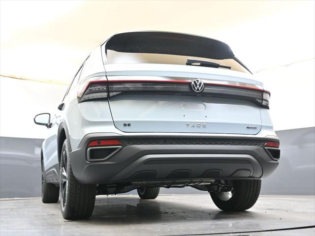 2026 Volkswagen Taos SE Black