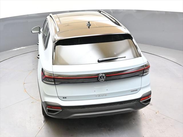 2026 Volkswagen Taos SE Black