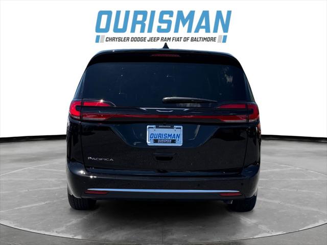 2027 Chrysler Pacifica Select