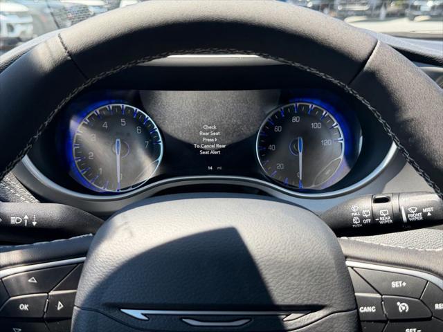 2027 Chrysler Pacifica Select
