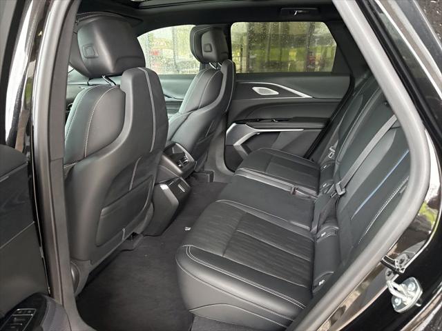 2025 Cadillac iQ Sport 2 RWD