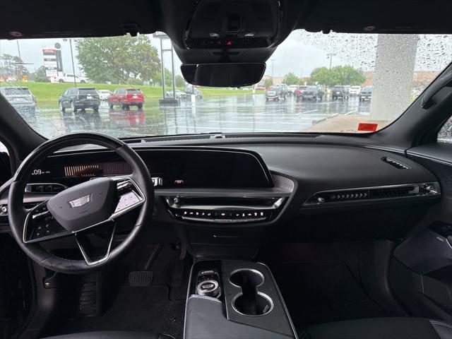 2025 Cadillac iQ Sport 2 RWD