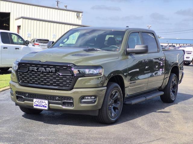 2026 RAM 1500 RAM 1500 EXPRESS CREW CAB 4X4 57 BOX