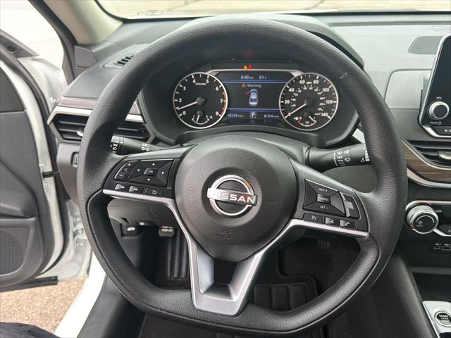 Used 2025 Nissan Altima SV FWD For Sale in Jackson, MI