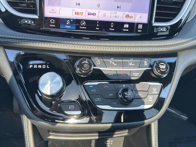 2027 Chrysler Pacifica Limited