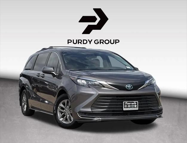 2024 Toyota Sienna LE for sale in Bryan, TX