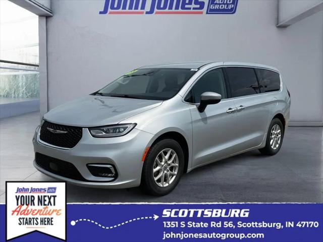2023 Chrysler Pacifica Touring L for sale in Scottsburg, IN