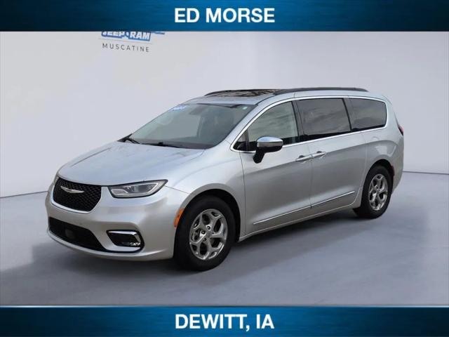2023 Chrysler Pacifica Limited for sale in DeWitt, IA