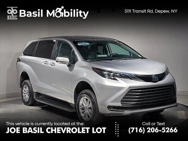 2024 Toyota Sienna LE for sale in Depew, NY