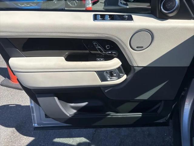 2020 Land Rover Range Rover P525 HSE