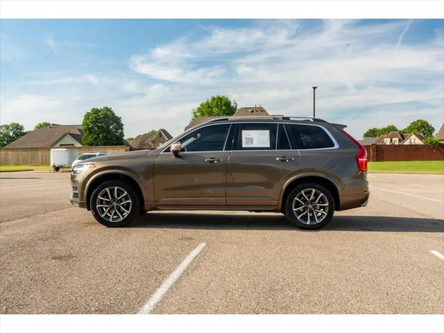 2016 Volvo XC90 T6 Momentum