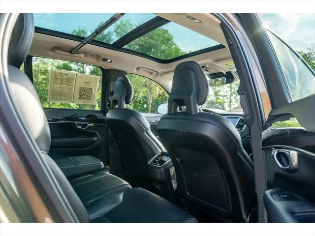 2016 Volvo XC90 T6 Momentum