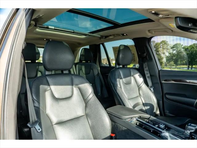 2016 Volvo XC90 T6 Momentum