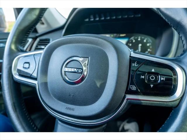 2016 Volvo XC90 T6 Momentum