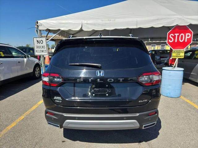 2023 Honda Pilot AWD Elite