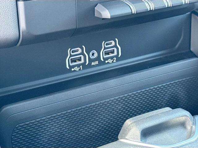 2026 Ram 1500 Express Crew Cab 4x4 57 Box