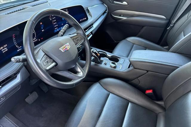 2025 Cadillac XT4 FWD Premium Luxury