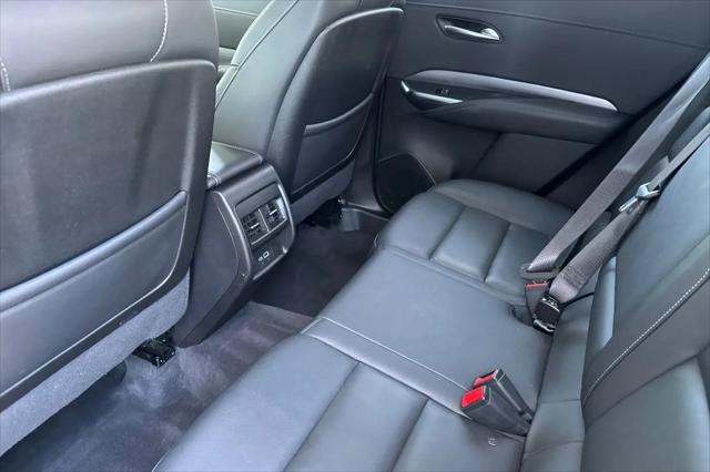 2025 Cadillac XT4 FWD Premium Luxury