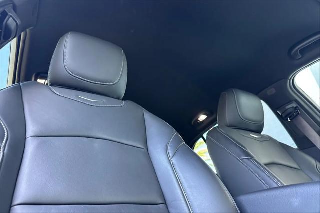 2025 Cadillac XT4 FWD Premium Luxury