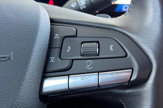 2025 Cadillac XT4 FWD Premium Luxury
