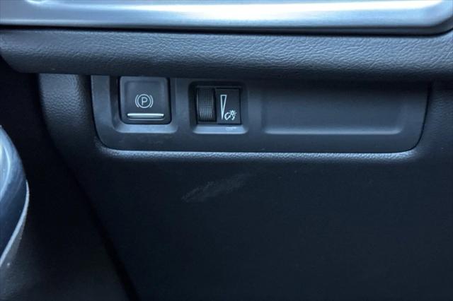 2025 Cadillac XT4 FWD Premium Luxury