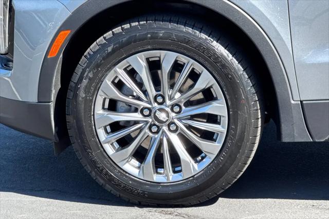 2025 Cadillac XT4 FWD Premium Luxury