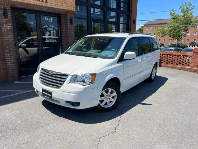2009 Chrysler Town & Country Touring for sale in Leesburg, VA