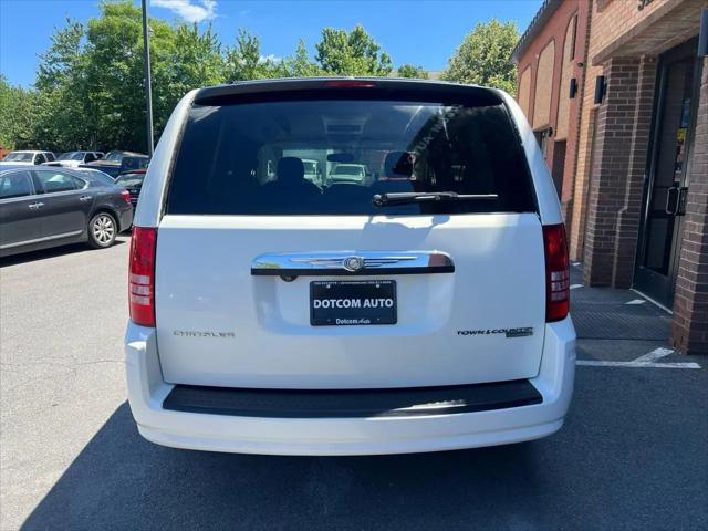 2009 Chrysler Town & Country Touring