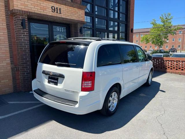 2009 Chrysler Town & Country Touring