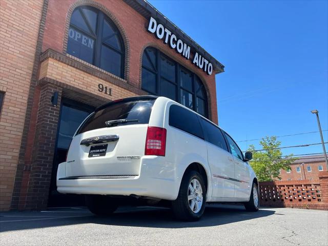 2009 Chrysler Town & Country Touring