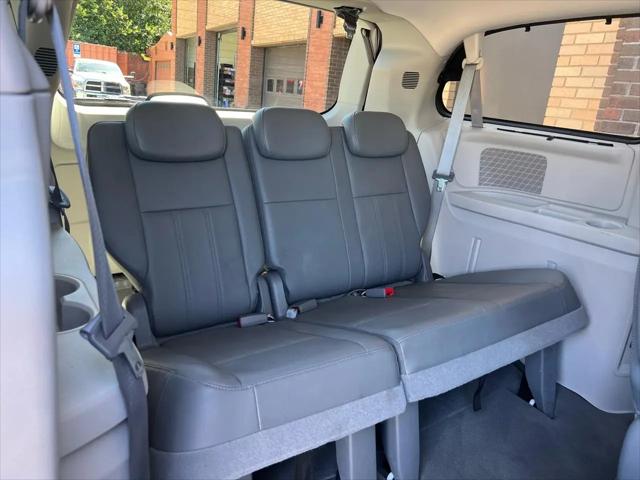 2009 Chrysler Town & Country Touring