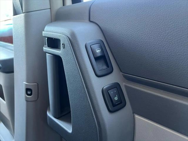 2009 Chrysler Town & Country Touring
