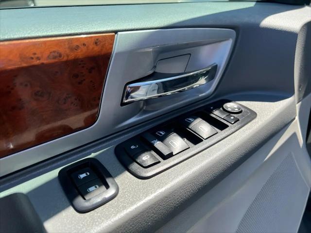 2009 Chrysler Town & Country Touring
