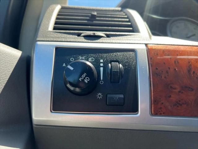 2009 Chrysler Town & Country Touring