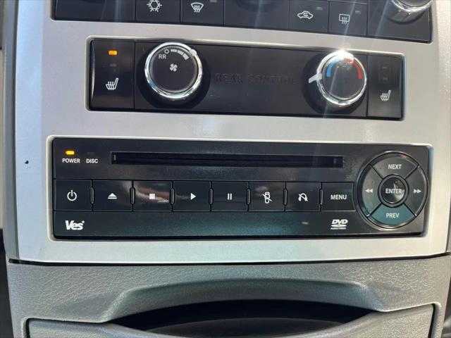 2009 Chrysler Town & Country Touring