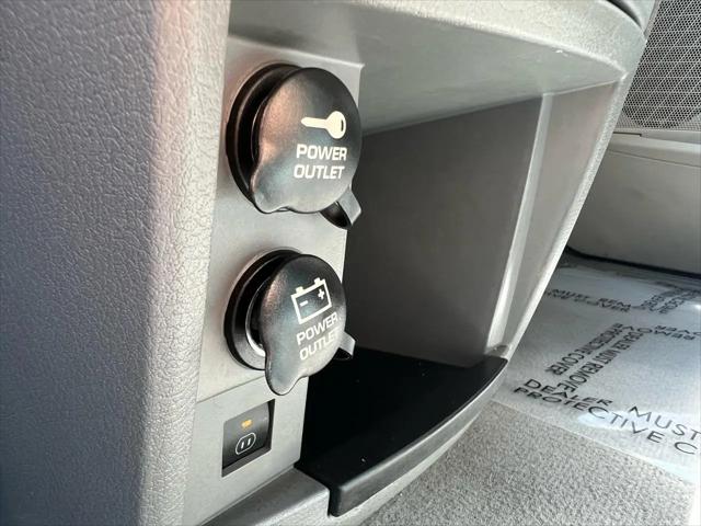 2009 Chrysler Town & Country Touring