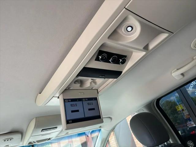 2009 Chrysler Town & Country Touring