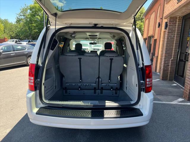 2009 Chrysler Town & Country Touring