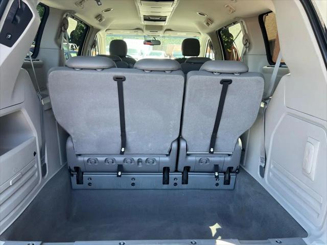 2009 Chrysler Town & Country Touring
