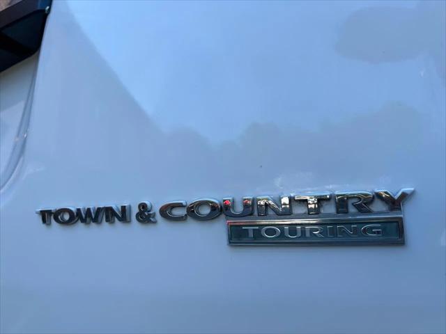 2009 Chrysler Town & Country Touring