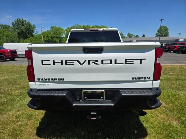 2024 Chevrolet Silverado 2500HD 4WD Crew Cab Standard Bed Custom