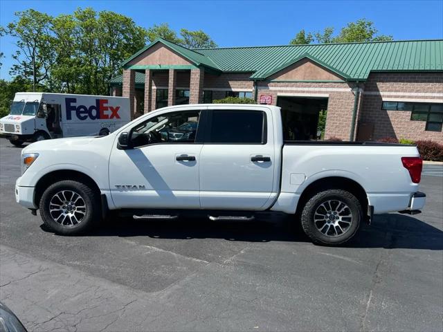 2023 Nissan Titan Crew Cab SV 4x4
