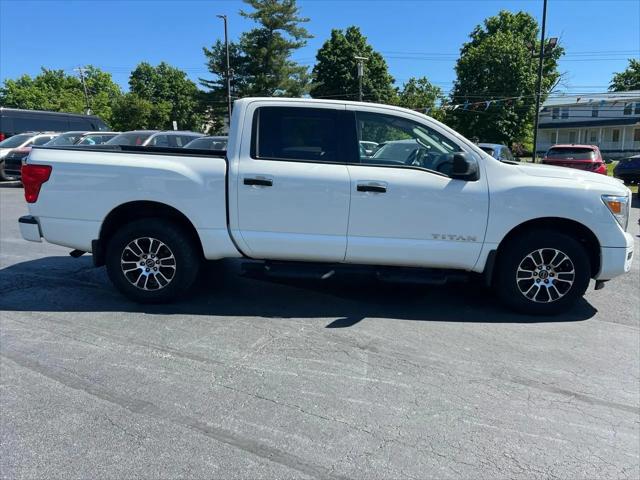 2023 Nissan Titan Crew Cab SV 4x4