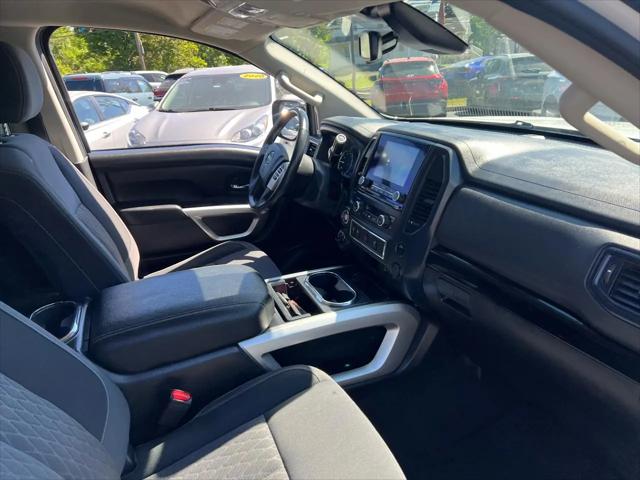 2023 Nissan Titan Crew Cab SV 4x4