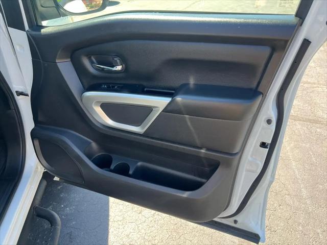 2023 Nissan Titan Crew Cab SV 4x4