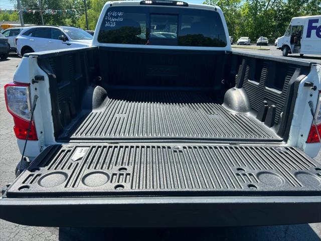 2023 Nissan Titan Crew Cab SV 4x4