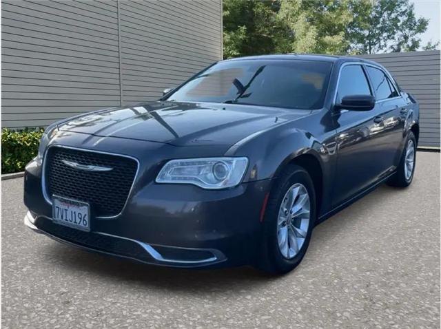 2016 Chrysler 300 Limited