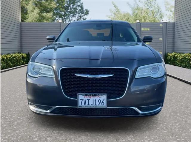 2016 Chrysler 300 Limited